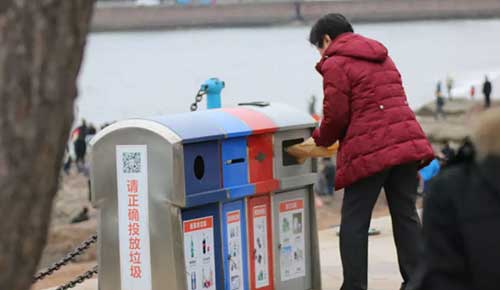 如何分類生活垃圾？四色垃圾桶，收納種類各不同