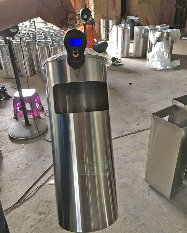 上海不銹鋼座地?zé)熁彝白愫裾娌膶?shí)料，確保質(zhì)量統(tǒng)一