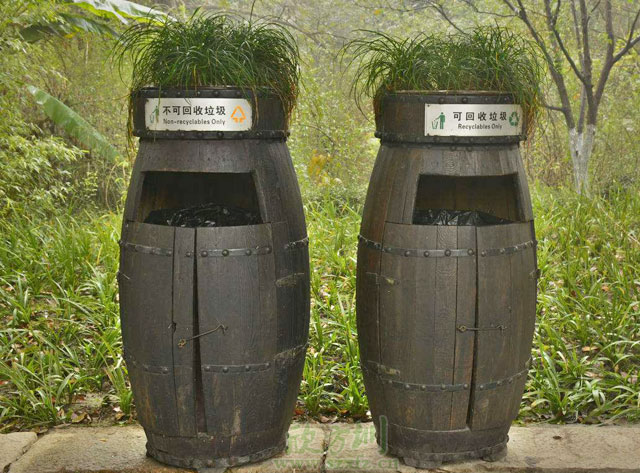 自發(fā)捐公園戶外垃圾桶體現全民環(huán)保意識提升 